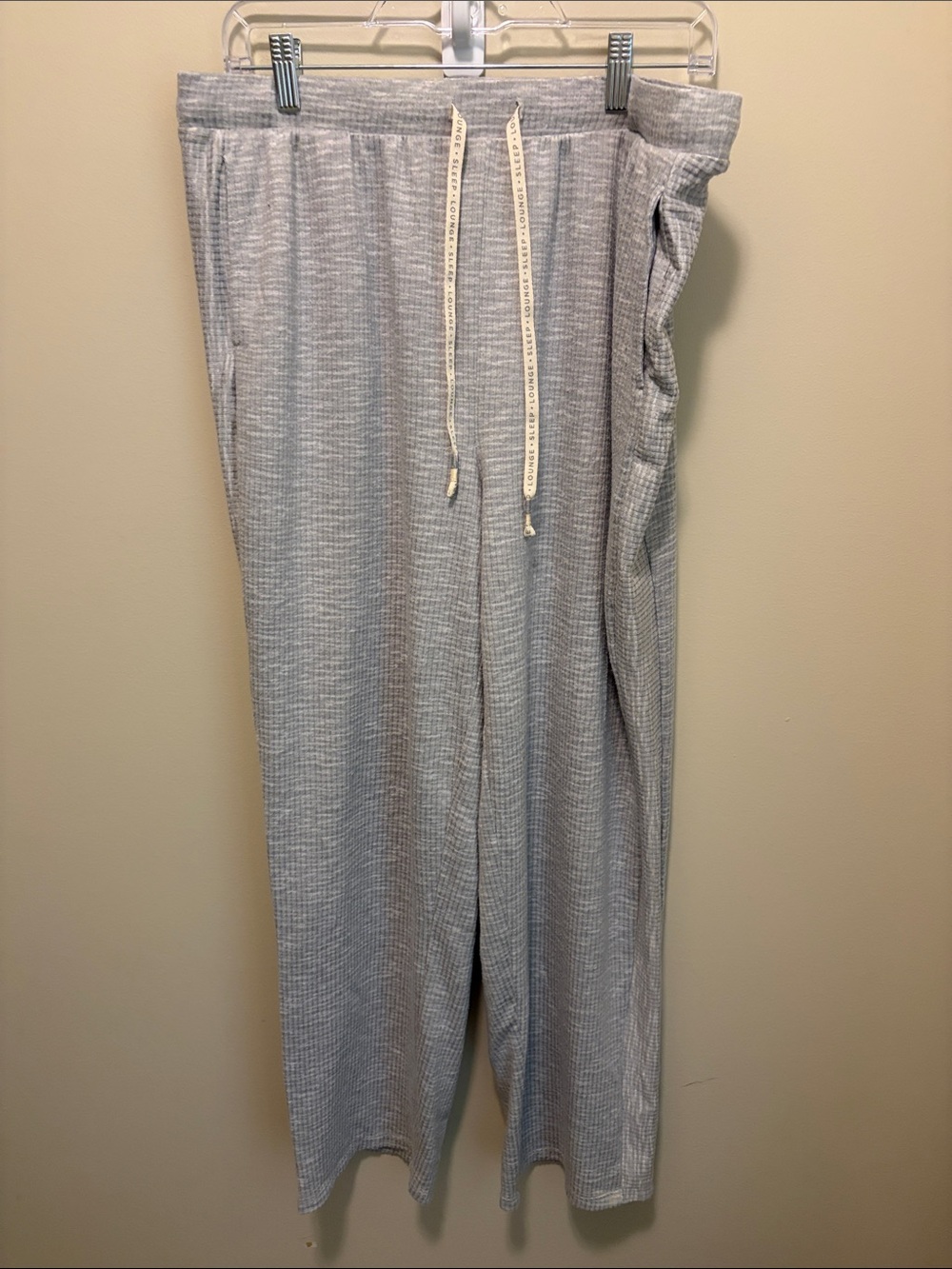 Cuddl Duds Light Gray Ribbed Drawstring Joggers